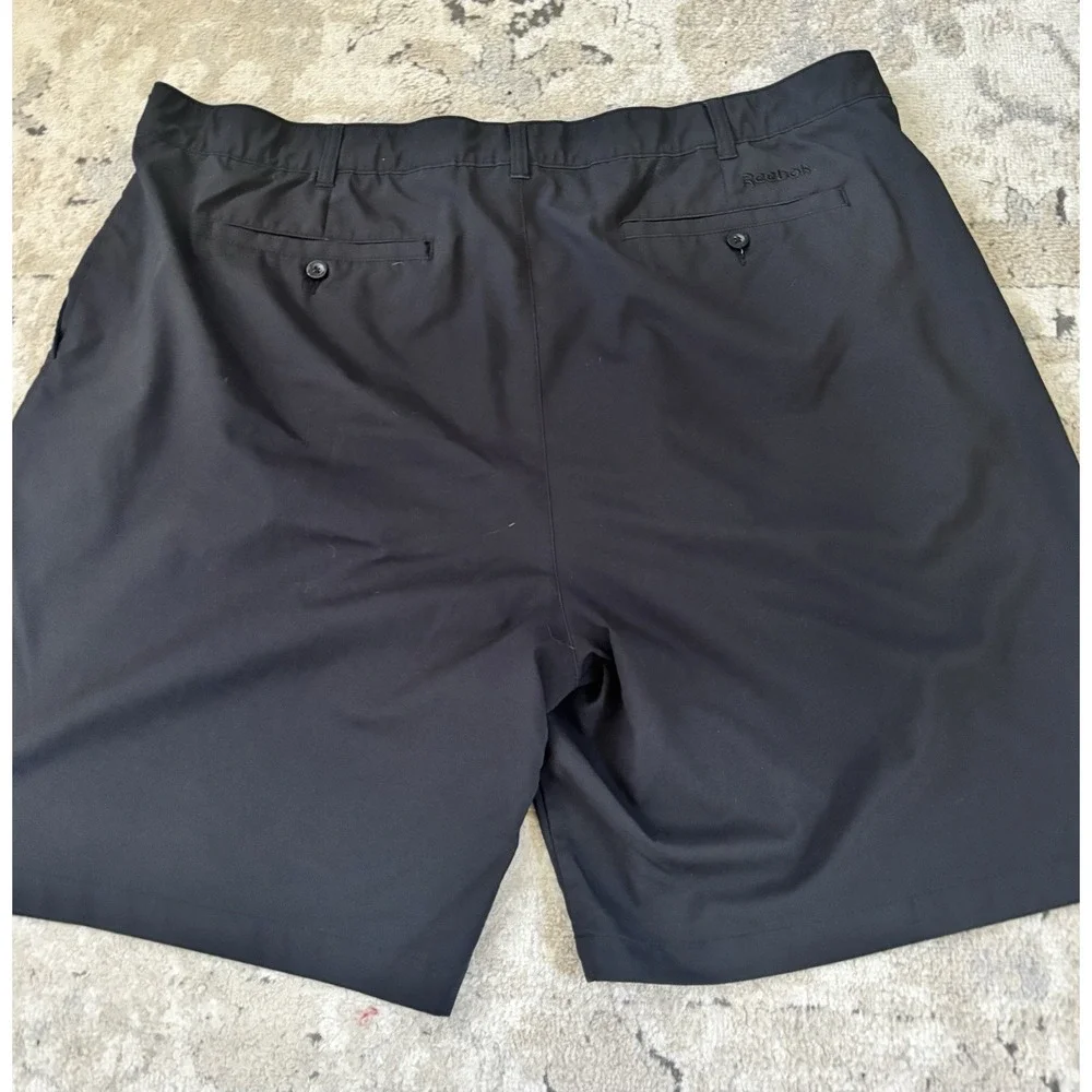 Reebok Golf Shorts‎ Mens 46x9 Black Pleated Stretch Performance Activewear
